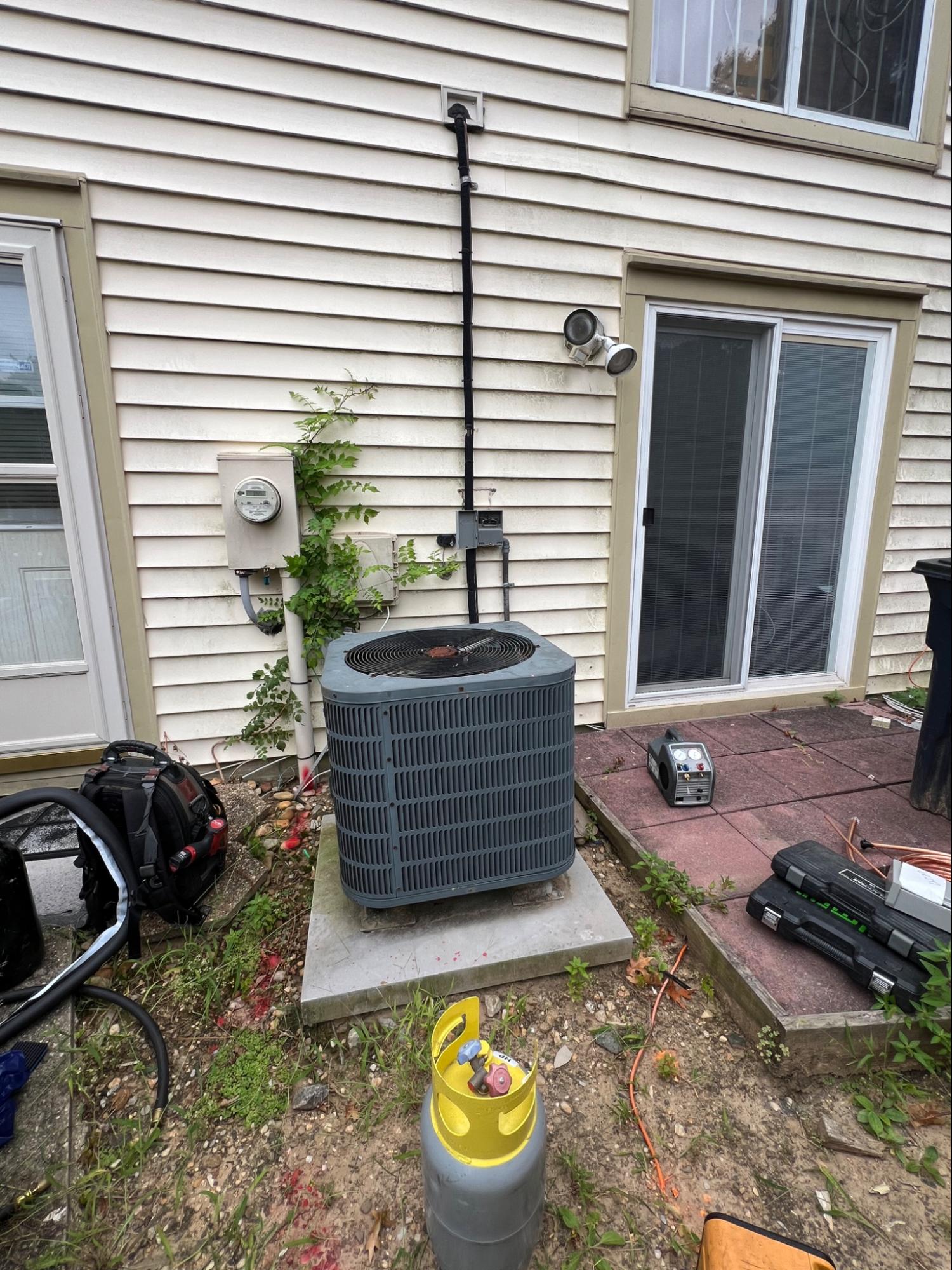 Heat Pump Replacement in Laurel, MD – R-22 System, Breaker Trips & Refrigerant Line Cleaning